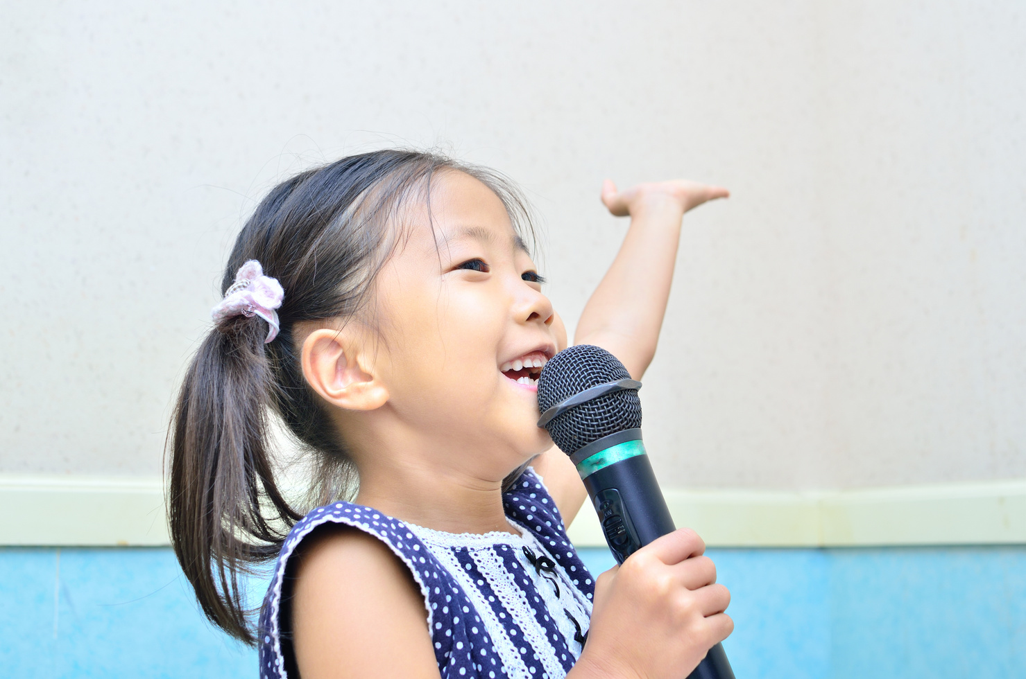 Singing Japanese girl